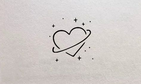 Simple Space Tatoos, Heart Space Tattoo, Heart Planet Drawing, Cute Pen Tattoos Easy, Heart Leaves Tattoo, Heart Outline Aesthetic, Saturn Heart Tattoo, Heart With Stars Tattoo, Heart Planet Tattoo