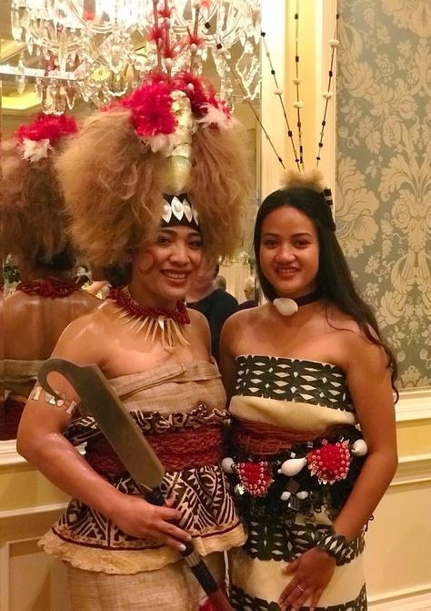 Teunga Tauolunga, Tongan Culture, Polynesian Beauty, Samoan Dress, Pacific Islander, Polynesian Culture, Tonga, Dance Costumes, Beauty