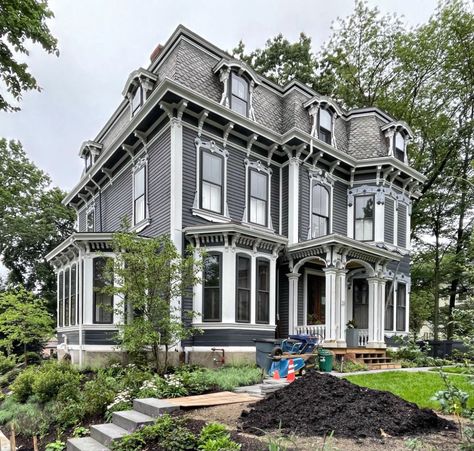 Second Empire House Exterior, New England Victorian House, New England House Exterior, Second Empire House Plans, Second Empire House, Empire Architecture, Empire House, New England House, Double House