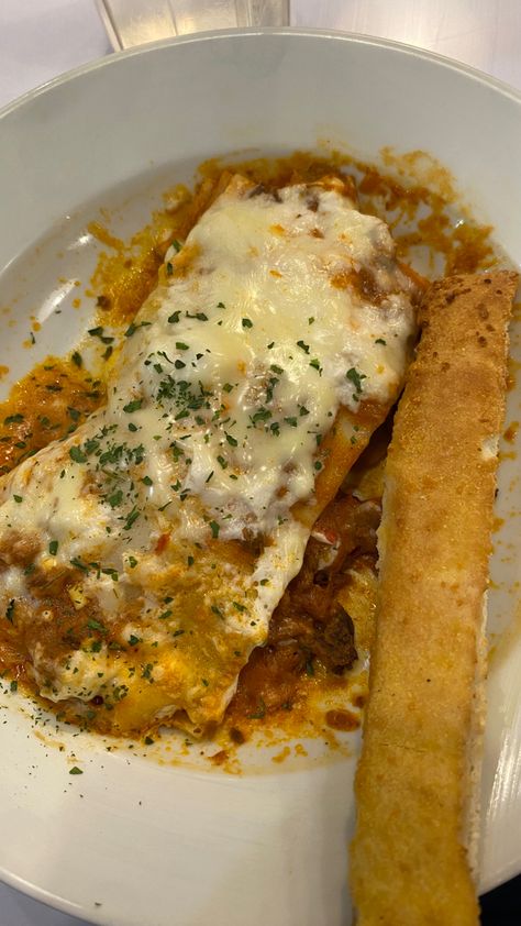 Another favorite comfort snack. Lasagna supreme from Greenwich! #lasagna #pasta #pastadishes #pastafoodrecipes #pastarecipe #lasagnarecipe #food #foodporn #foodphotography #foodstagram #foodbaby #foodlover #foodies #foodstyling #art #aesthetic #photography #photooftheday #photo #picture #pictureoftheday #yummy #delicious #deliciousfood #cravings #try #it #now #philippines #greenwich #green #wich Greenwich Philippines, Greenwich Lasagna, Lasagna Aesthetic, Lasagna Pasta, Lasagna Recipe, Event Ideas, Art Aesthetic, Italian Food, Food Cravings