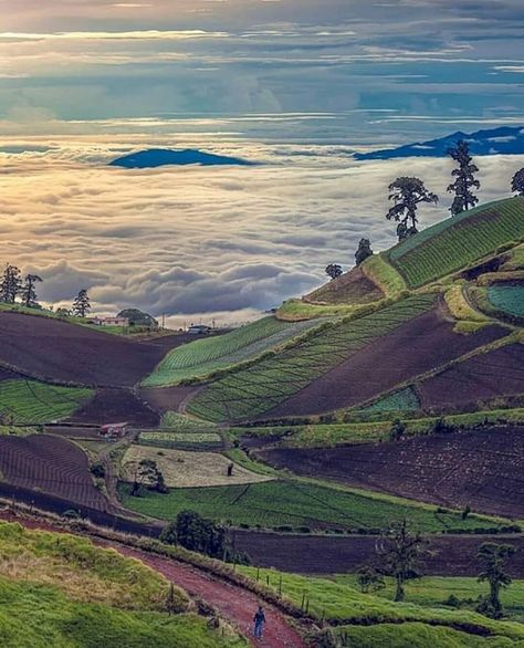 San Gerardo. Oreamuno Travel Peru, Good View, Liberia, Sand And Water, Water Waves, Sea Beach, Sunset Sky, Germany Travel, Latin America