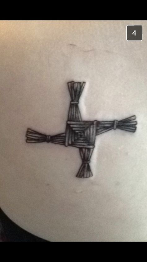 Saint Bridgets Cross - more color St Brigid Cross Tattoo, Bridgets Cross, St Brigid Cross, Cool Mom Style, Brigid's Cross, Bird Window, St Bridget, Cross Tattoos For Women, St Brigid