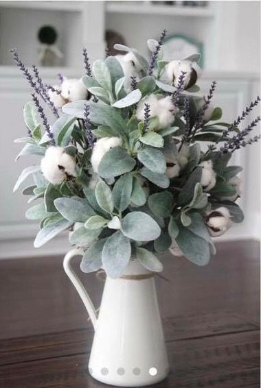 Cheap Farmhouse, Flowers And Greenery, Deco Floral, Decor Living, Design Floral, Dining Room Decor, Room Diy, Table Centerpieces, Spring Decor