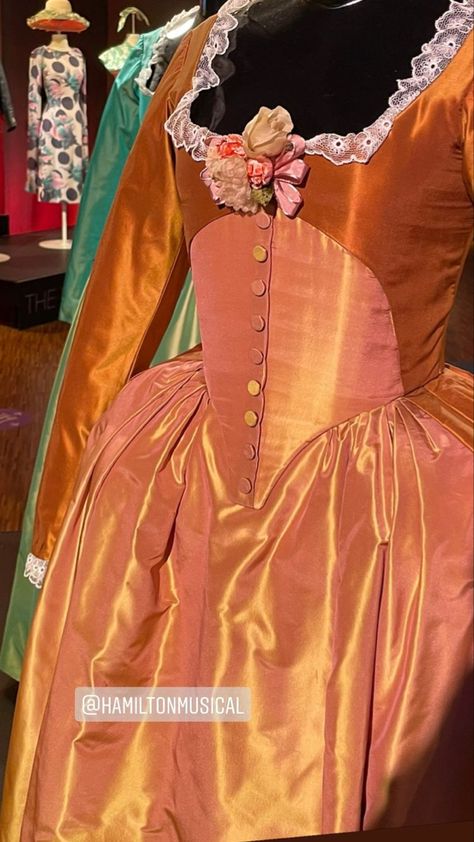 Angelica Schuyler Dress, Hamilton Costume Design, Angelica Schuyler Costume, Hamilton Dresses, Hamilton Angelica, Broadway Fashion, Broadway Dress, Hamilton Costume, Angelica Schuyler