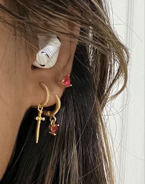 earrings ear piercing stack idea aesthetic gold earrings hoops dainty cute red triple ear Red Earring Stack, Red And Gold Jewelry Aesthetic, Red Earrings Aesthetic, Aesthetic Gold Earrings, Piercing Stack, Gold Earrings Hoops, Gold Red Earrings, Ear Styling, Ear Stacks