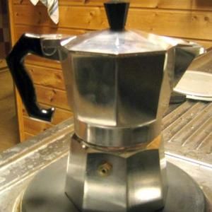 Bialetti Moka, Camping Coffee Maker, Stovetop Espresso, Best Espresso Machine, Coffee Varieties, Cappuccino Machine, Moka Pot, Best Espresso, Camping Coffee