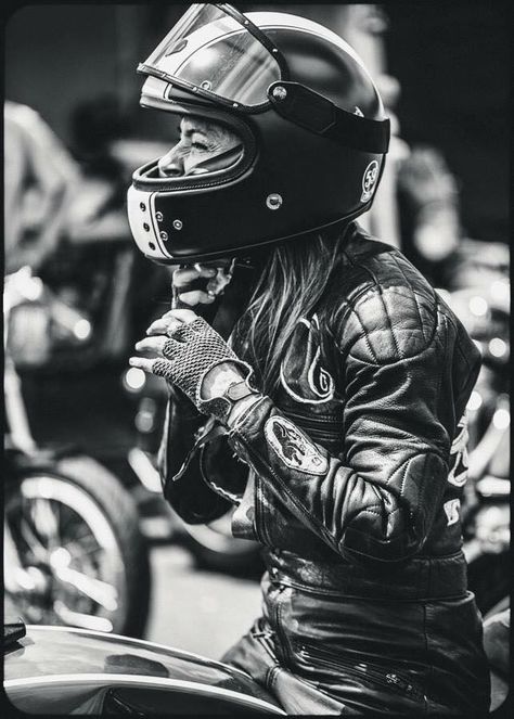 Mercenary: Cafe Style  #CafeRacer #Mercenary #MercenaryGarage Motocykle Harley Davidson, Motorcycle Lifestyle, Helmet Tattoo, Chicks On Bikes, Cafe Racer Girl, Moto Cafe, Cafe Racer Style, Moto Vintage, Chopper Motorcycle