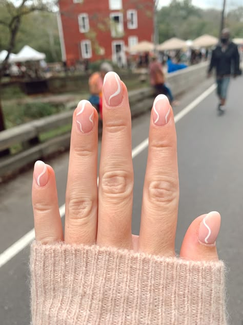 White Swirly Nails Almond, Short White Swirl Nails, Dip Nail Almond Shape, Basic White Nail Designs, Short White Nails Aesthetic, Swirly Nails Short, Summer Dip Nails Almond Shape, Simple Hoco Nails Short, Cute Simple Dip Nails