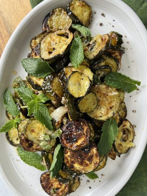 Roasted Zucchini alla Scapece (Neapolitan Zucchini with Mint and Vinegar) Easter Side Dish Ideas, Side Dishes For Easter Dinner, Side Dishes For Easter, Italian Sides, Easter Side Dish, Easy Side Dishes, Side Dish Ideas, Roasted Zucchini, Green Zucchini