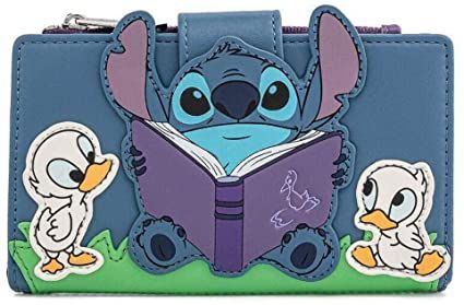 Loungefly Purse, Lilo Y Stitch, Lilo Et Stitch, Coordinating Patterns, Loungefly Bag, Cute Wallets, Disney Bag, Unusual Animals, Love Stitch