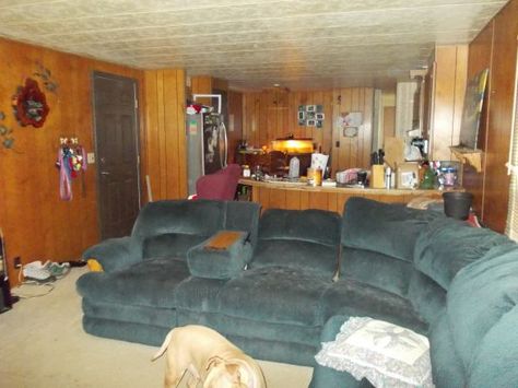 Trailer Park Homes Interiors, 2000s House Nostalgia, Trailer Park House Interior, Trashy House Aesthetic, Trailer Park Aesthetic Interior, Trashy Trailer Park Aesthetic, Trashy Apartment Aesthetic, Trailer Park Bedroom, Trashy Apartment