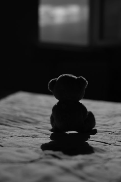 Black Teddy Bear Aesthetic, Insta Dp Aesthetic Black, Teddy Dp, Black Teddy Bear Wallpaper, Teddy Bear Dp, Teddy Bear Photography, Breakup Dp Photo, Cute Teddy Bear Pics, Black Teddy Bear