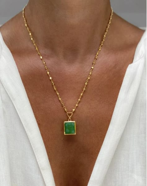 Precious Stone Necklace, Semi Precious Stone Jewelry Necklace, Semi Precious Stone Necklace, Minimal Rings Minimalist Jewelry, Pendant Necklace Outfit, Semi Precious Stone Jewelry, Vintage Indian Jewelry, Jade Necklace Pendant, Stone Jewelry Necklace