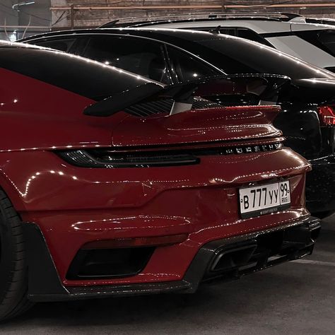 PORSCHE 911 TURBO S Dark Red Porsche, Maroon Porsche, Burgundy Porsche, Dark Red Car, Killian Carson, Morana Vitalio, Red Porsche, Red Aura, Red Cars