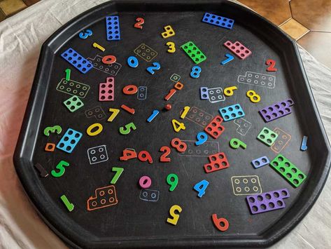 #tuffspot #tufftraysmaths #mathstufftrayeyfs #tuffspotplay #tufftraysideaseyfs #numicon Maths Help, Chalk Outline, Balancing Scale, Tuff Tray Ideas, Eyfs Maths, Tuff Tray, Chalk Pens, Tray Ideas, Math Help