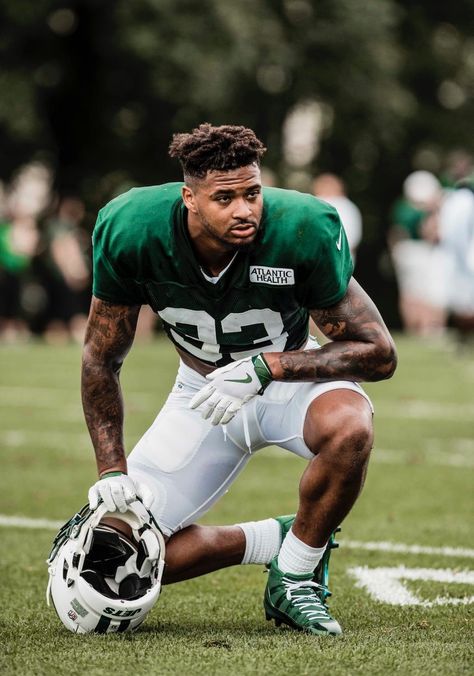 Jamal Adams Judy Jetson, Football Guys, Jamal Adams, Football Wallpapers, Jet Fan, Ny Jets, Defensive Back, Football Wallpaper, New York Jets