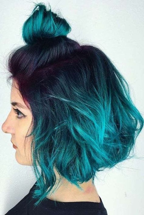 Teal Ombre Hair, Turquoise Hair Color, Short Blue Hair, Blue Green Hair, Brunette Ombre, Ombre Hair Blonde, Teal Hair, Turquoise Hair, Bright Hair Colors