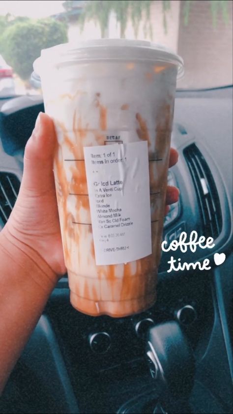 Blonde Espresso Starbucks Drinks, Starbucks Blonde Vanilla Latte, Starbucks Iced Drinks, Blonde Espresso, Starbies Drinks, Cold Starbucks Drinks, Starbucks Orders, Starbucks Drinks Diy, Secret Starbucks Recipes