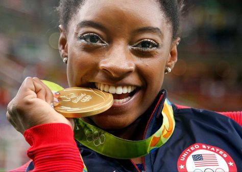 If Texas was its own country - which, let's be honest, to many of us, it is - it… Simone Manuel, Athletes Diet, Aly Raisman, Shawn Johnson, Olympic Gold Medals, Olympic Medals, Rio Olympics 2016, Usain Bolt, Rio Olympics