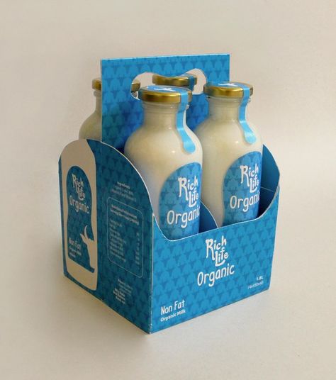 cardboard 3 bottle carrier - Google Search Bottle Carrier Packaging, Eco Friendly Packaging Design, Yogurt Packaging, Milk Brands, Milk Packaging, Drinks Packaging Design, Bottle Design Packaging, Juice Packaging, Organic Milk