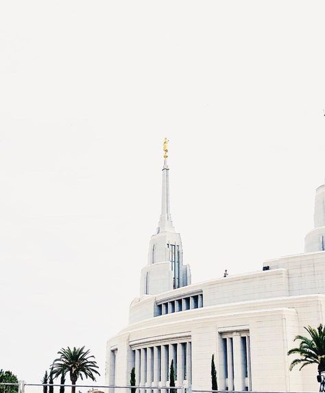 Rome Italy Temple Lds, Rome Italy Temple, Gospel Aesthetic, Roman Wedding, Lds Living, Mormon Temples, Ancient Greek Architecture, Lds Art, Twelve Apostles