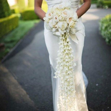 Trailing Bouquet, Unique Bridal Bouquets, Cascading Bridal Bouquets, Spring Wedding Bouquets, Bridal Bouquet Flowers, White Bouquet, Bride Bouquets, Estate Wedding, Perfect Wedding Dress