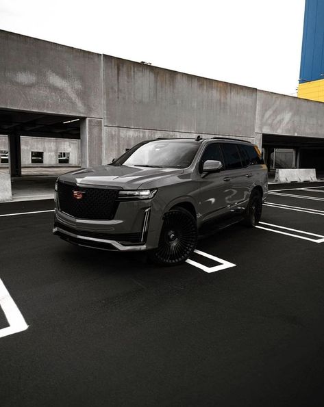 Escalade V 2023, 2023 Escalade, Aesthetic Beautiful Wallpaper, 2023 Cadillac Escalade, Family Cars Suv, 240z Datsun, Cars Tattoo, Luxury Aesthetics, Luxury Car Garage