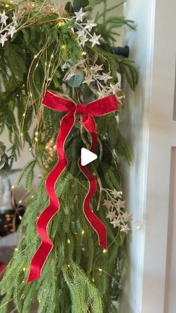 Kim Coffin | Cricut, Sewing, Crafts, & DIY on Instagram: "You have to try this hack for tying the perfect bow! 🎀  Be sure to save this video and share it with your friends.  Follow @sweetredpoppy for more DIY tutorials.  Want even more Christmas bow tutorials? Comment BOW and I’ll send you my step-by-step guide for 7 more bows!" Sweet Red Poppy, Ribbon Bow Tutorial, Velvet Christmas Bow, Perfect Bow, Bow Tutorial, Creative Gift Wrapping, Christmas Bow, Handmade Christmas Decorations, How To Make Ribbon