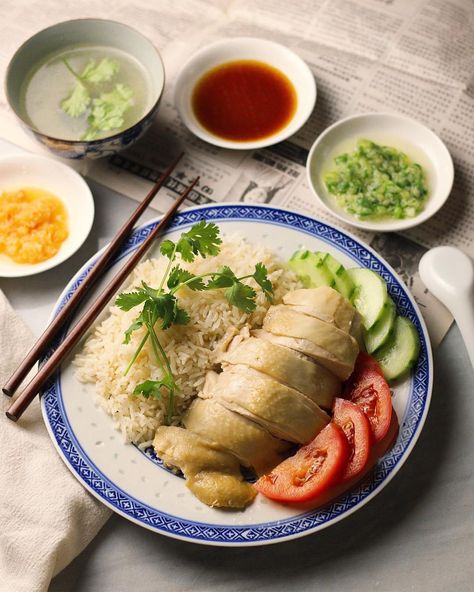 Hainan Chicken, Chicken Rice Recipes, Healthy Plates, Healthy Plate, Makanan Diet, Chicken Rice, Rice Recipes, Traditional Chinese, Fresh Rolls