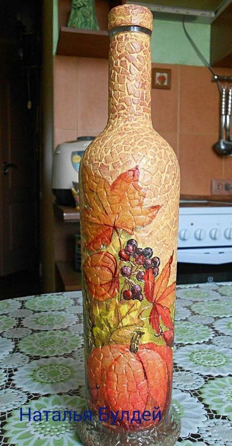 Wine Bottle Vases, Empty Wine Bottles, Recycled Glass Bottles, Wine Glass Art, Glass Bottles Art, Wine Bottle Art, Wine Bottle Diy Crafts, Painted Wine Bottles, Diy Bottle Crafts