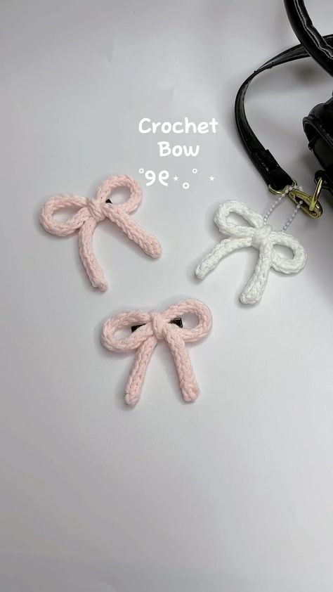 Crochet Hearthside: Homey Crafting Tips #CrochetCrafting #CrochetPatterns #CrochetDesign #CrochetInspiration #CrochetCommunity #HandmadeCrochet #CrochetProjects #CrochetArtistry #CrochetFashion #CrochetTutorial Hand Knitting Diy, Crochet Bow, Crochet Tutorial Pattern, Crocheting Ideas, Beginner Crochet Tutorial, Quick Crochet Patterns, Crochet Bows, Pola Amigurumi, Crochet Hair Accessories