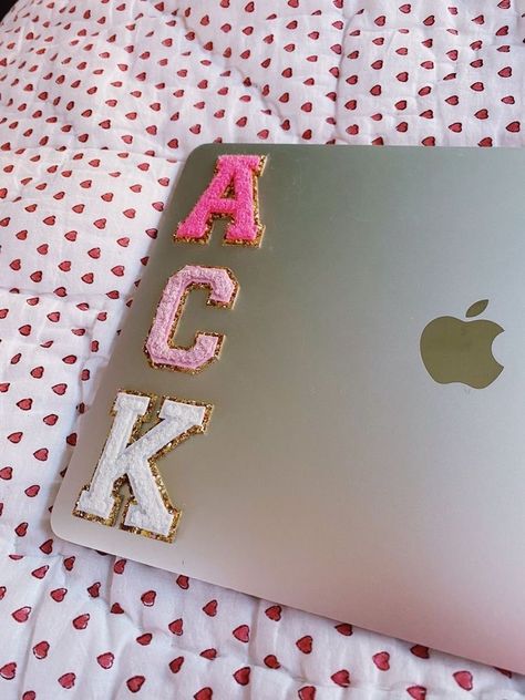 Macbook Case Stickers, Preppy School Supplies, Preppy Phone Case, Preppy Accessories, Laptop Case Stickers, Laptop Decoration, Cute Laptop Stickers, Macbook Stickers, Varsity Letter