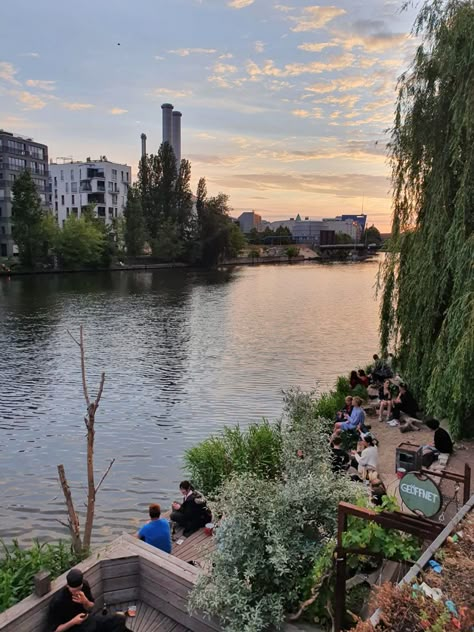 #berlin #berlinaesthetic #aesthetic #travel #traveltips #bar #sunset #sunsetphotography #fyp Berlin City Aesthetic, Berlin Germany Aesthetic, Berlin Nature, Berlin Life, Berlin Bar, Berlin Summer, Berlin Aesthetic, Berlin Travel, Union Berlin