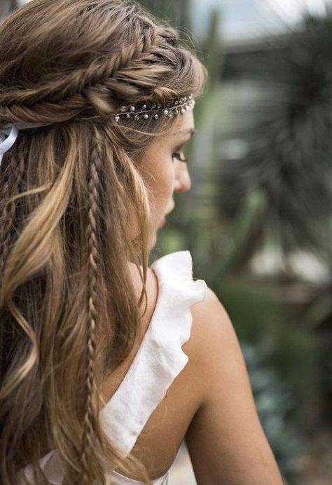 Bridal Hair Half Up Half Down, Boho Chic Hairstyles, Messy Wedding Hair, A Hairstyle, Short Homecoming Hair, Casual Chique, Homecoming Hair Down, Trendy Wedding Hairstyles, Mens Braids Hairstyles