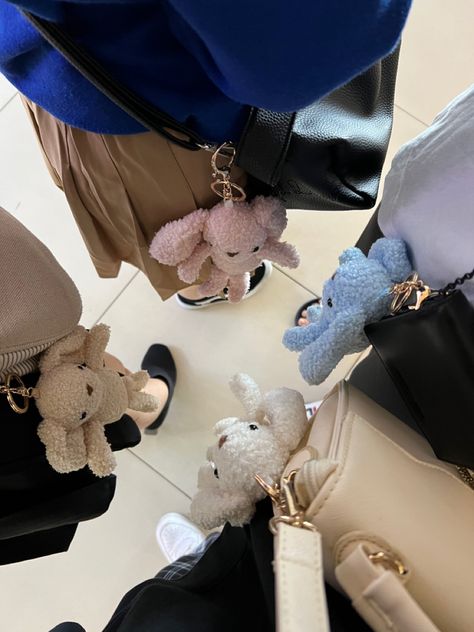 Matching Keychains Aesthetic, Keychains Aesthetic, Gal Aesthetic, Mystery Aesthetic, Alice Kellen, Matching Keychains, Loving Gifts, Cuddly Toy, Journal Stationery