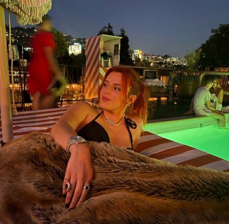 Bella Thorne Instagram, Palaye Royale, Bella Thorne, Keep Trying, Girl Crush, Try Again, American Actress, Famous People, Lily