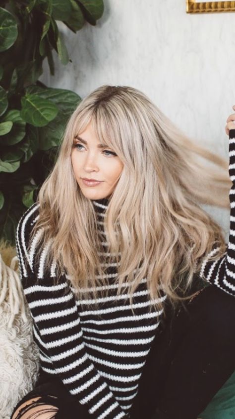 Cara Loren Blonde Hair, Cara Loren Hair Bangs, Cara Loren Bangs, Cara Loren Hair, Haircuts For Long Hair With Bangs, Cara Loren, Curly Girl Hairstyles, Long Hair With Bangs, Long Blonde