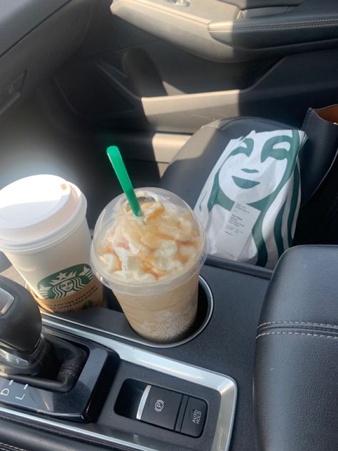 Starbucks Drinks Frappuccino, Starbucks Caramel Frappuccino, Morning Starbucks, Starbucks Girl, Starbucks Breakfast, Coffee Frappe, Starbucks Chocolate, Starbucks Mocha, Bagel Breakfast