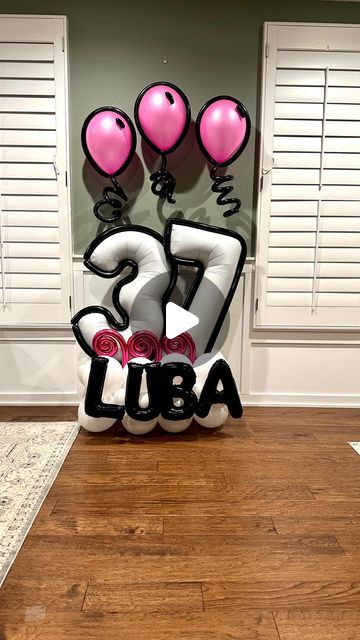 Pop Art Balloon Decor, M&m Balloons, Welcome Home Balloons Ideas, Birthday Event Ideas, Cartoon Balloons, Comic Balloon, 3d Balloon, Balloon Bouquet Delivery, Cartoon Party