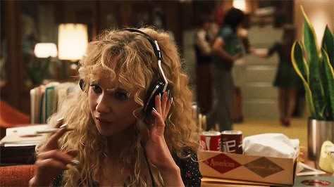 Ultimate Juno Temple on Tumblr Sybill Trelawney, Marauders Era, The Marauders, Juno, Girl Crush, Face Claims, Hair Inspo, Curly Hair, Headphones