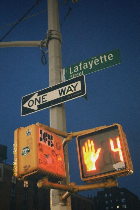 the crossing sign is reading 4 seconds left for you to cross Downtown Manhattan, Uptown Girl, City Vibe, Street Sign, Manhattan New York, New York Street, Street Signs, Future Life, Street Light