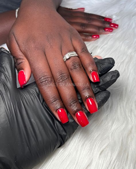 Bright Red Square Nails, Short Red Nails Square, Orangey Red Nails, Red Short Nails Ideas, Square Red Nails, Red Nails Square, Red Square Nails, Red Short Nails, Red Toe Nails