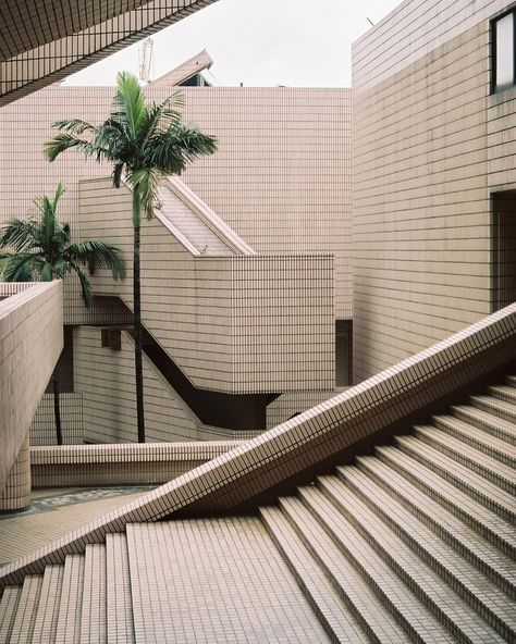 MORENTZ on Instagram: “Welcome to the Hong Kong Cultural Centre which is a multipurpose performance facility in Tsim Sha Tsui, Hong Kong. It was designed in the…” Cultural Centre, Brutalist Architecture, Minimalist Architecture, Space Architecture, Futurism, Brutalism, Interior Architecture Design, Architecture Photography, Architecture Details