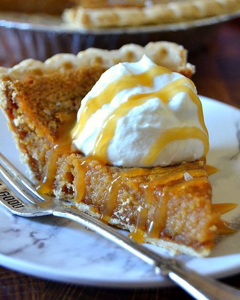 Hayley Parker on Instagram: “GOOEY SALTED CARAMEL PIE is here to wow your thanksgiving guests 👑 Buttery, gooey, and sweet - it’s topped with some flaky sea salt and…” Salted Caramel Pie, Cheese Pie Recipe, Thanksgiving Pie Recipes, Caramel Pie, Slice Of Pie, Pecan Pie Filling, Cream Cheese Pie, Caramel Cream, Cheese Pie