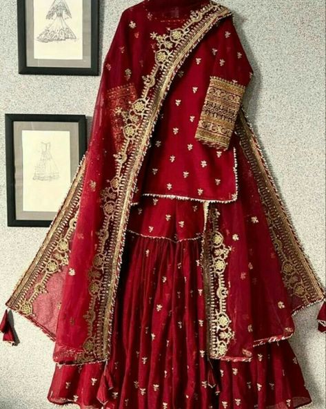 Red Dress Designs Pakistani, Pakistani Bridal Garara, Mehndi Designs Dress, Eid Outfits Pakistani 2024, Lehenga Kurti Designs, Red Nikkah Dress, Mehndi Lehnga Designs, Eid Dress Designs Ideas 2024, Bridal Garara Design