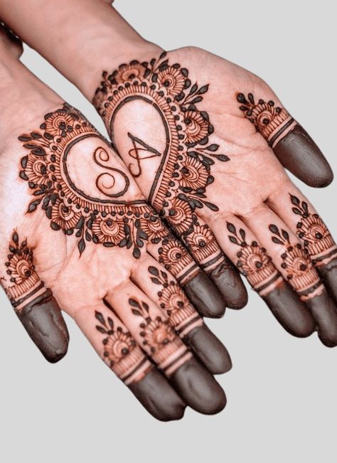 Heart Mehndi Design Images Pictures (Ideas) Heart Henna Designs, Heart Mehndi Designs, Heart Mehndi, Heart Henna, Design On Hand, Henna Palm, Simple Henna Designs Hand, Mehndi Designs Bridal Hands, Henna Paste