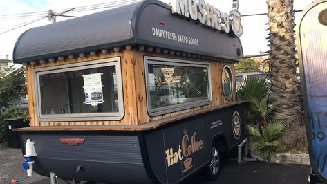 Pop Up Camper Concession Trailer, Tiny Food Trailer, Pop Up Camper Food Truck, Pop Up Camper Food Trailer, Diy Food Trailer, Camper Food Truck, Kombi Food Truck, Foodtrucks Ideas, Food Truck Food