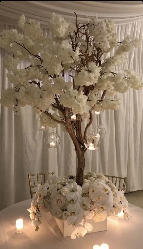 Tree Centrepiece Wedding, Vanity Dressing Room, Manzanita Tree Centerpieces, Blossom Tree Wedding, Gold Tree Branches, Tree Branch Centerpieces, Branch Centerpieces Wedding, Branch Centerpieces, Manzanita Tree