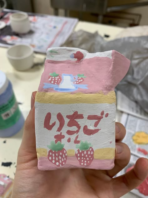 Ceramic Milk Carton, Strawberry Pottery, Ceramic Strawberry, Kawaii Clay, Ceramic Japanese, Clay Inspo, Japanese Packaging, Milk Packaging, Unorganized Idea