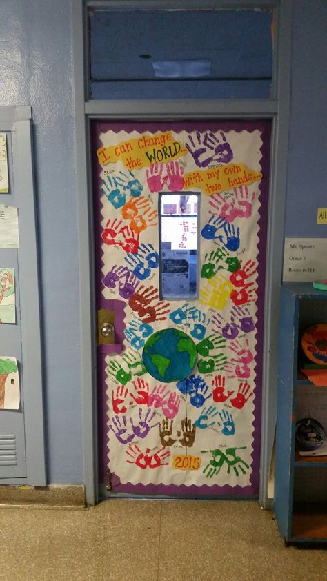 Year 6 Classroom Door Displays, Door Bulletin Boards Classroom, Classroom Door Themes Preschool, All About Me Door Theme, Year 1 Door Display, Special Education Door Ideas, Graduation Door Decorations Classroom, Simple Door Decorations Classroom, Inclusive Classroom Door Ideas